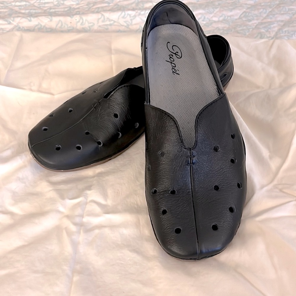 Propet Robin leather, made in USA shoes- 9 extra wide